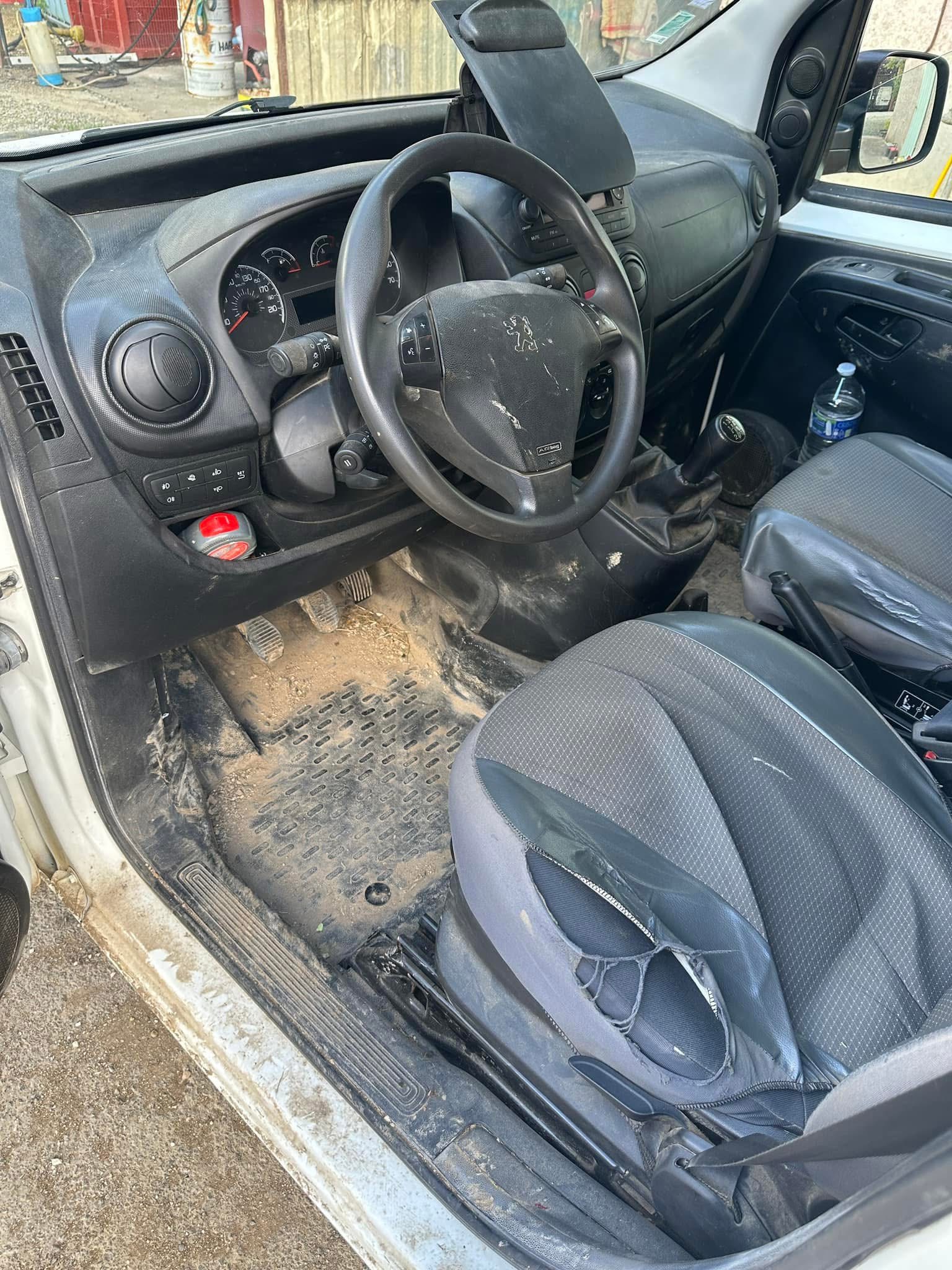 Intérieur avant nettoyage