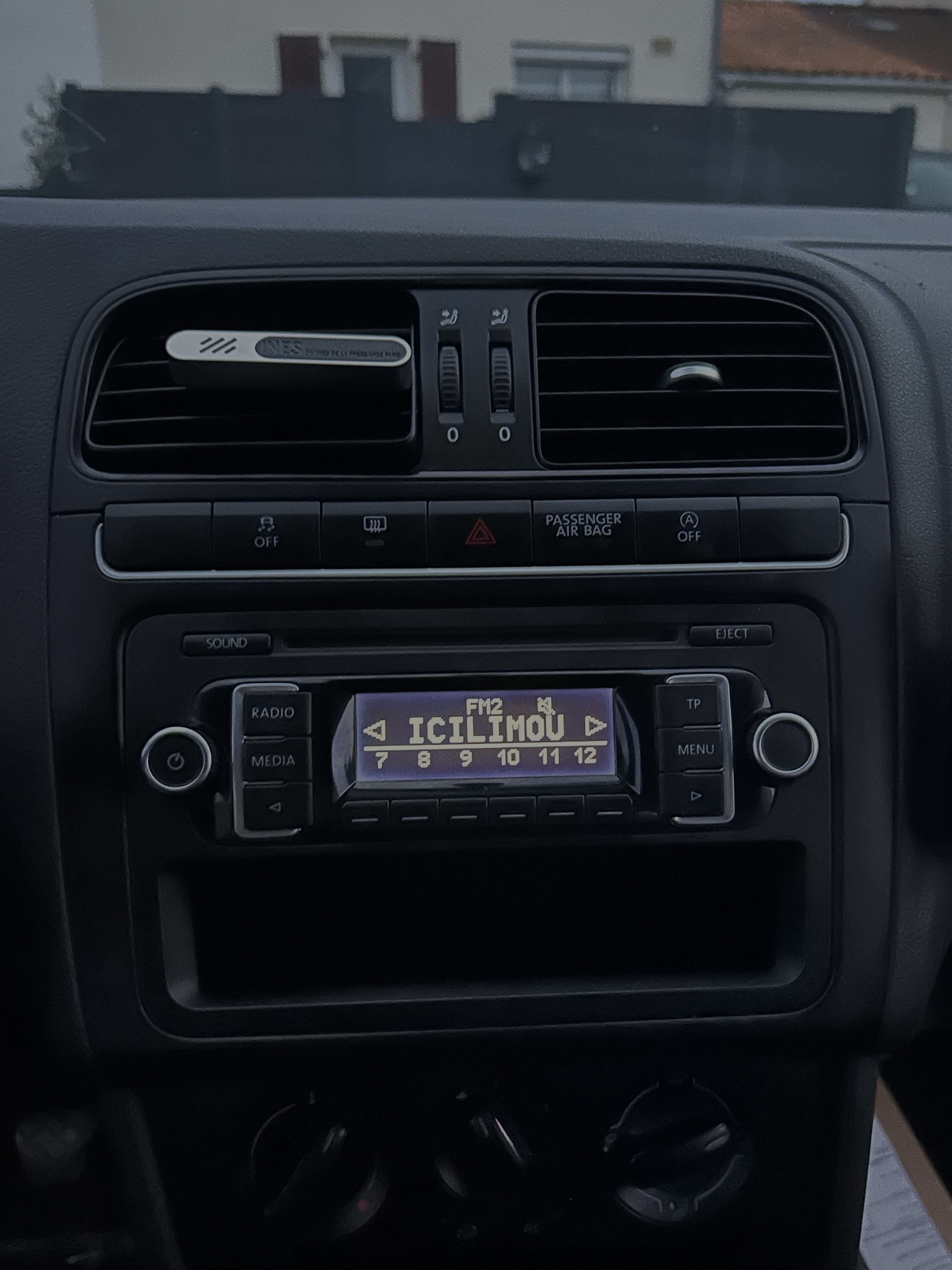 Avant installation CarPlay